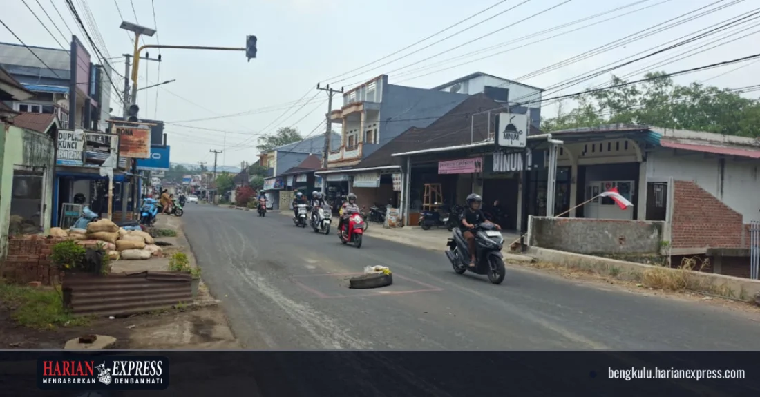 Jalan Berlubang di Jalan Pangeran Zainal Abidin Kelurahan Amen Jadi Sorotan, Dinas Diminta Beri Tanggapan